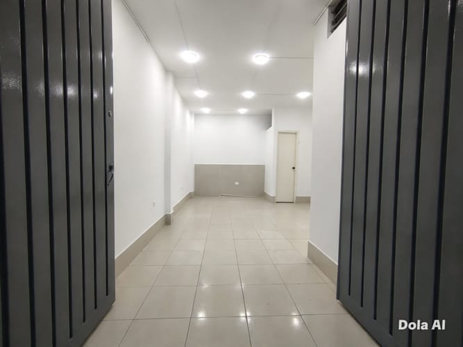 Local en arriendo en Municipal, Cali, 28 m² · foto 3 de 10