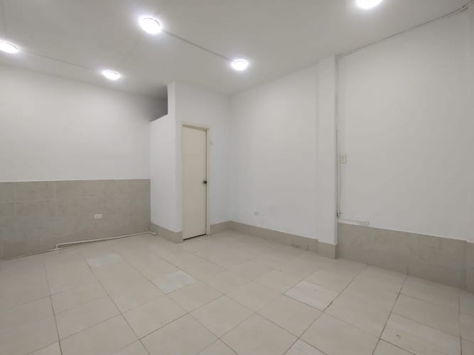 Local en arriendo en Municipal, Cali, 28 m² · foto 4 de 10