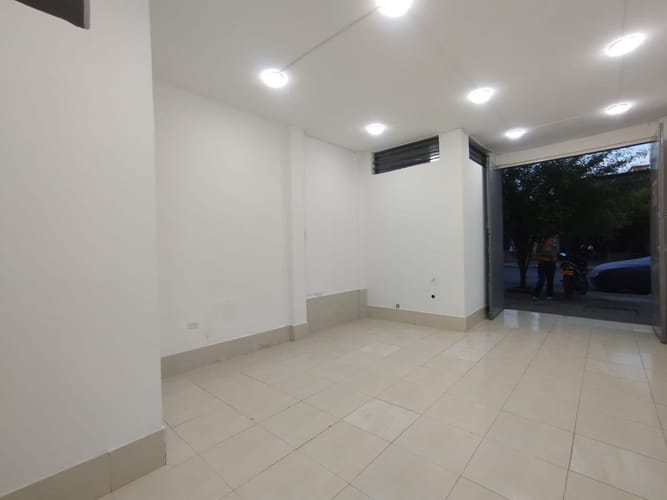 Local en arriendo en Municipal, Cali, 28 m² · foto 6 de 10