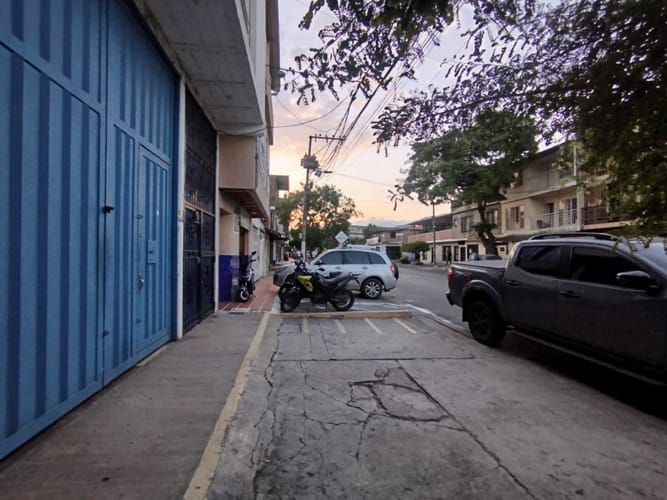 Local en arriendo en Municipal, Cali, 28 m² · foto 10 de 10