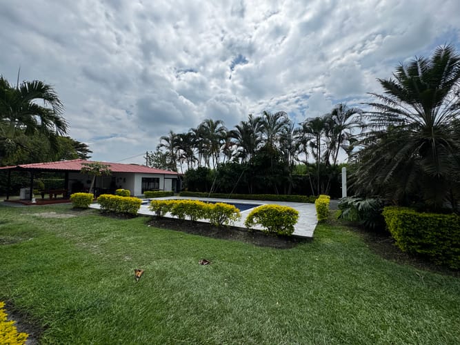 Casa de 11 alcobas en venta en Matapalo, Palmira · foto 11 de 14