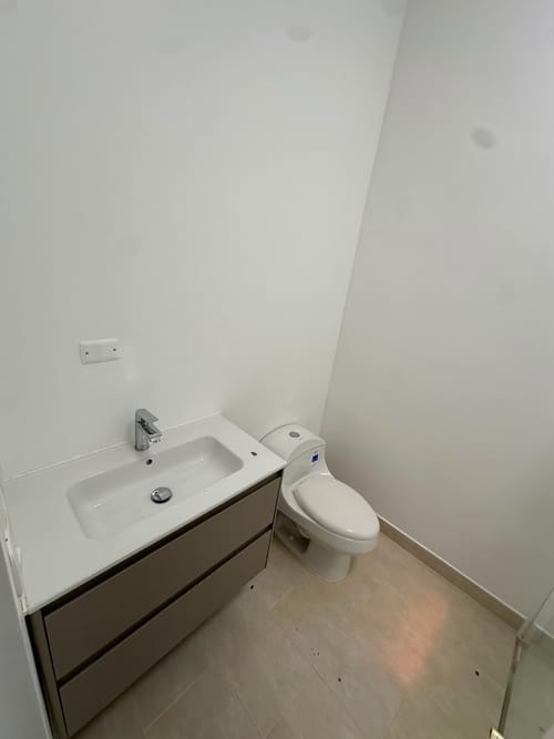 Casa de 5 alcobas en arriendo en Ciudad Jardin, Cali, 500 m² · foto 18 de 23