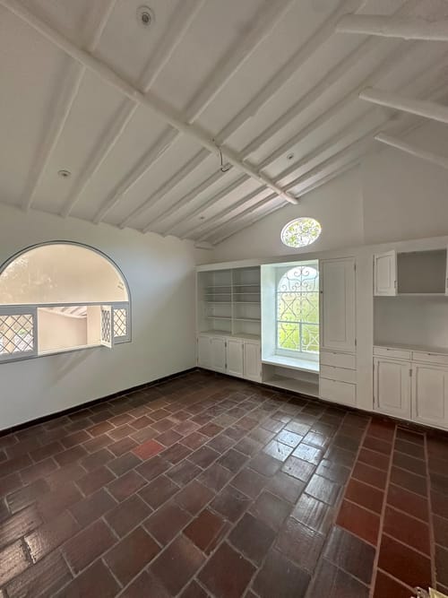 Casa de 5 alcobas en arriendo en Ciudad Jardin, Cali, 500 m² · foto 8 de 23