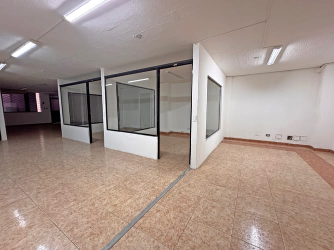 Edificio en venta en Eucaristico, Cali, 600 m² · foto 5 de 21