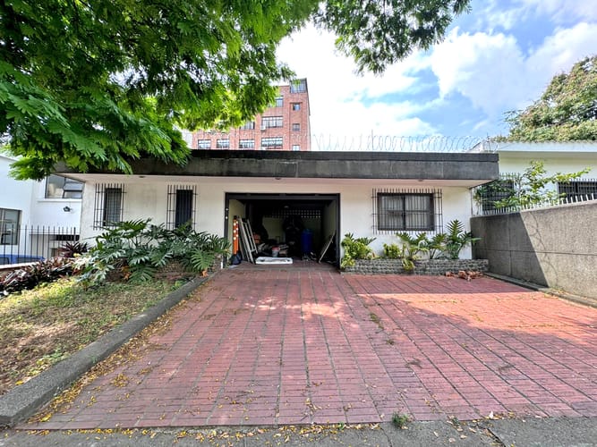 Casa de 6 alcobas en venta en Santa Teresita, Cali, 450 m² · foto 20 de 24