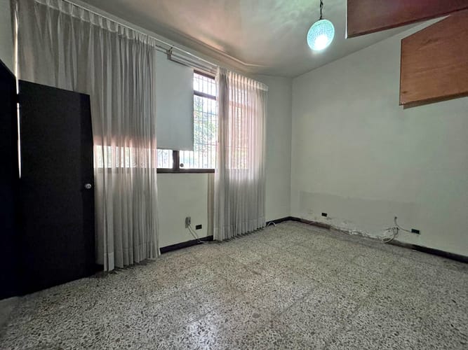 Casa de 6 alcobas en venta en Santa Teresita, Cali, 450 m² · foto 24 de 24