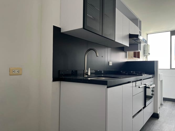 Apartamento de 3 alcobas en arriendo en El Poblado, Medellín, 80 m² · foto 4 de 15
