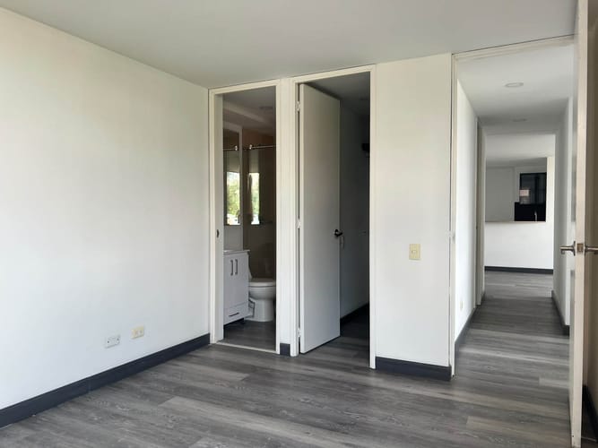 Apartamento de 3 alcobas en arriendo en El Poblado, Medellín, 80 m² · foto 14 de 15