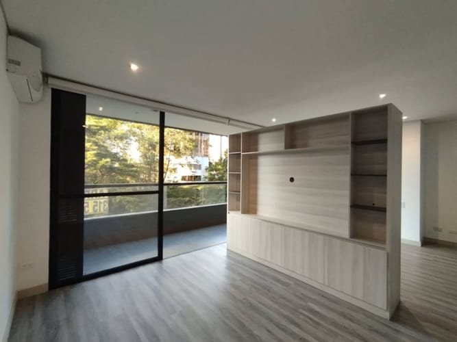 Apartaestudio en arriendo en El Tesoro, Medellín, 61 m² · foto 8 de 14