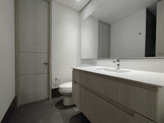 Apartaestudio en arriendo en El Tesoro, Medellín, 61 m² · foto 9 de 14