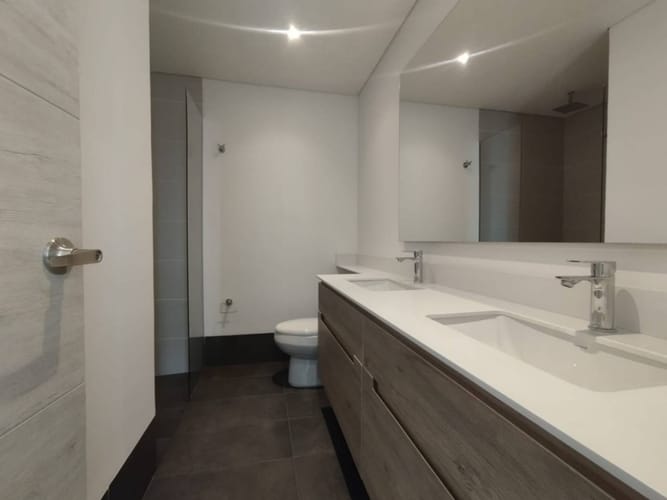 Apartaestudio en arriendo en El Tesoro, Medellín, 61 m² · foto 10 de 14