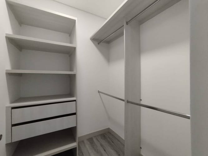 Apartaestudio en arriendo en El Tesoro, Medellín, 61 m² · foto 12 de 14