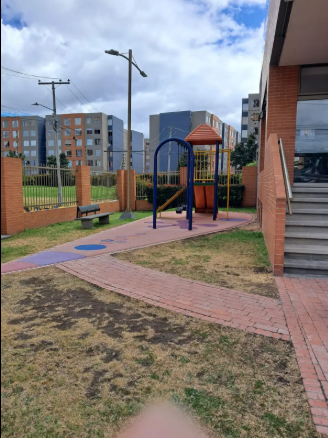 Apartamento de 3 alcobas en venta en Cantalejo, Bogotá, 81 m² · foto 12 de 14