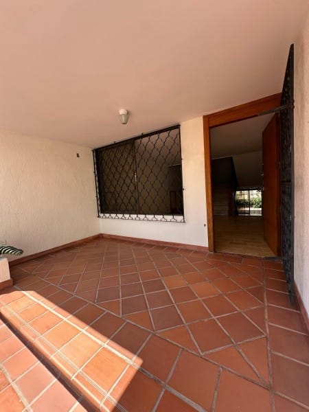 Casa de 4 alcobas en arriendo en Bavaria, Santa Marta, 262 m² · foto 3 de 24
