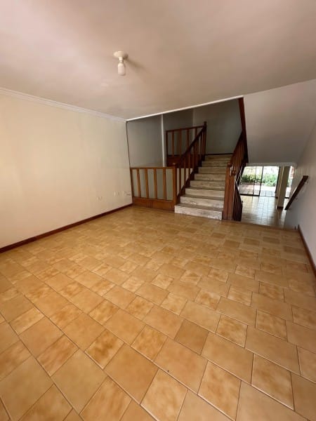 Casa de 4 alcobas en arriendo en Bavaria, Santa Marta, 262 m² · foto 7 de 24