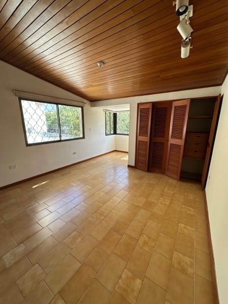 Casa de 4 alcobas en arriendo en Bavaria, Santa Marta, 262 m² · foto 17 de 24