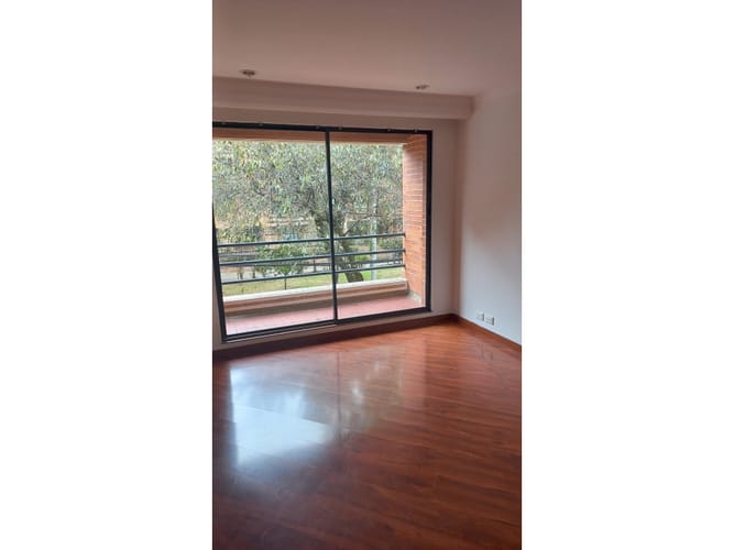 Apartamento de 3 alcobas en venta en Chicó Navarra, Bogotá, 205 m² · foto 4 de 23