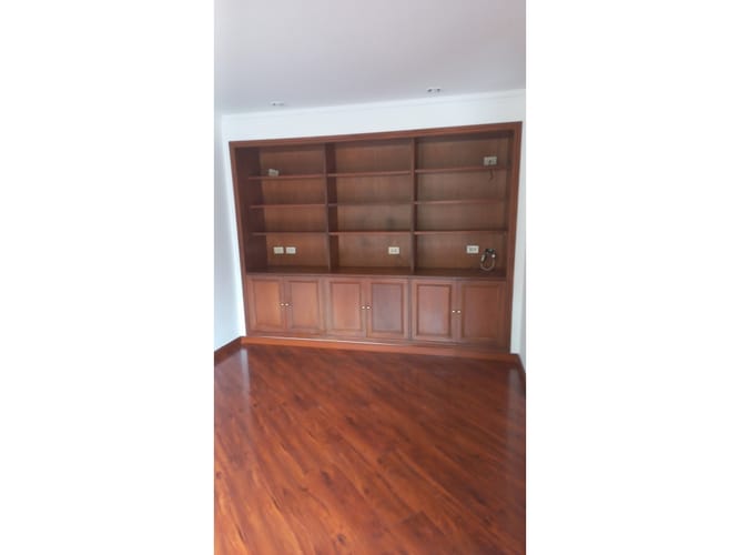 Apartamento de 3 alcobas en venta en Chicó Navarra, Bogotá, 205 m² · foto 5 de 23