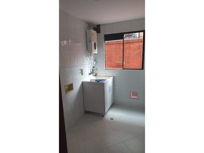 Apartamento de 3 alcobas en venta en Chicó Navarra, Bogotá, 205 m² · foto 10 de 23