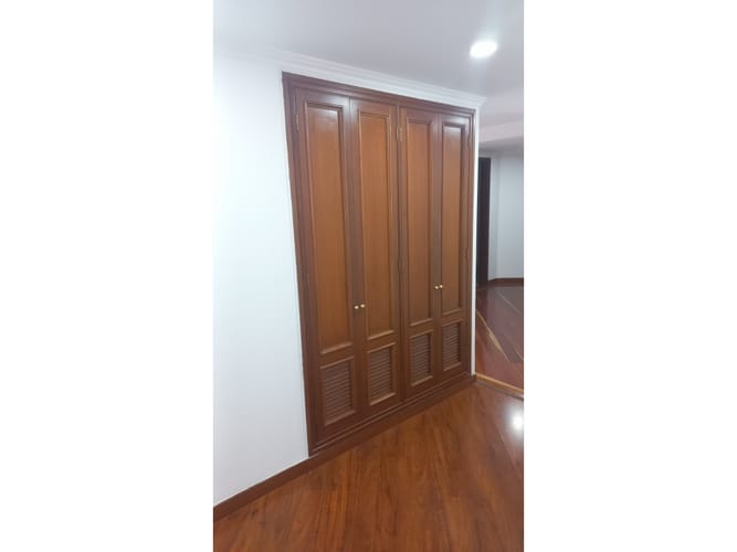 Apartamento de 3 alcobas en venta en Chicó Navarra, Bogotá, 205 m² · foto 12 de 23