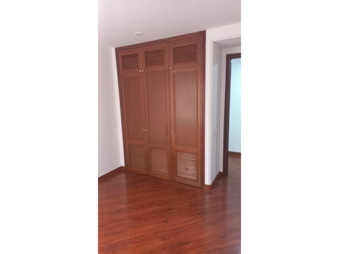 Apartamento de 3 alcobas en venta en Chicó Navarra, Bogotá, 205 m² · foto 17 de 23