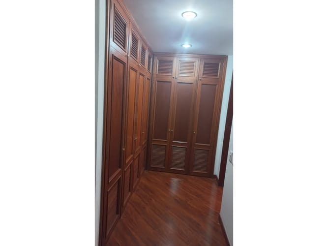 Apartamento de 3 alcobas en venta en Chicó Navarra, Bogotá, 205 m² · foto 20 de 23