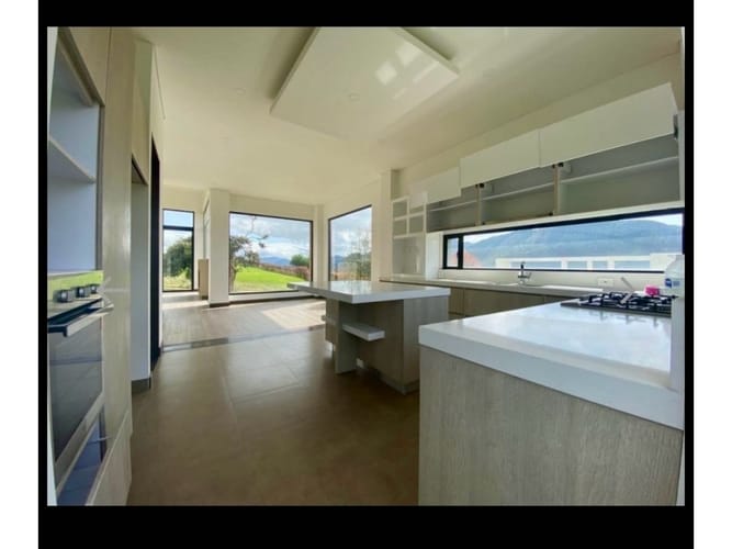 Casa de 4 alcobas en arriendo en Conjunto Casa De Campo, La Calera, 247 m² · foto 8 de 20