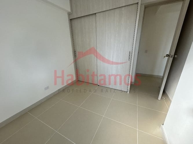Apartamento de 3 alcobas en arriendo en Las Lomitas, Sabaneta, 90 m² · foto 10 de 13
