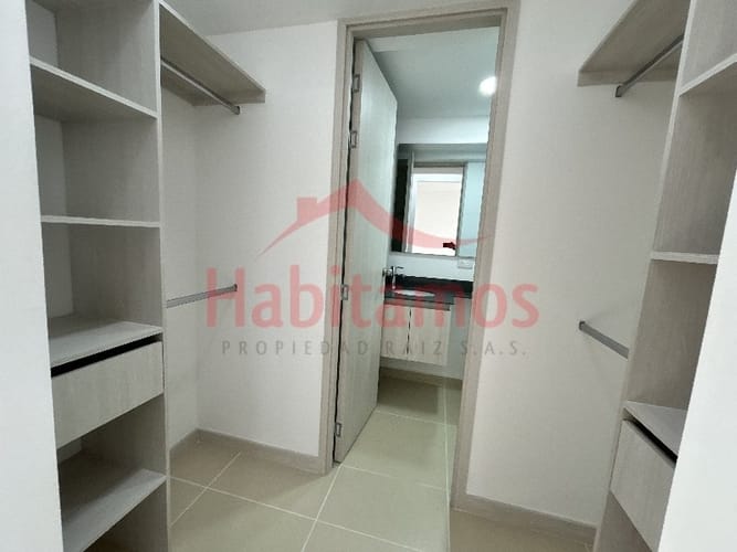 Apartamento de 3 alcobas en arriendo en Las Lomitas, Sabaneta, 90 m² · foto 12 de 13