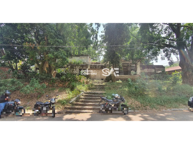 Lote en venta en El Diamante 2, Medellín, 957 m² · foto 2 de 7