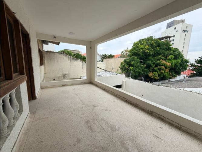 Casa de 4 alcobas en arriendo en Altos De Riomar, Barranquilla, 200 m² · foto 4 de 6
