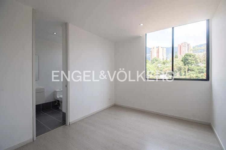 Apartamento de 3 alcobas en venta en Loma Del Esmeraldal, Envigado, 127 m² · foto 12 de 19