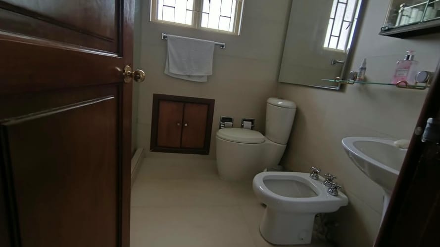Casa de 5 alcobas en venta en Chicó Navarra, Bogotá, 546 m² · foto 4 de 24