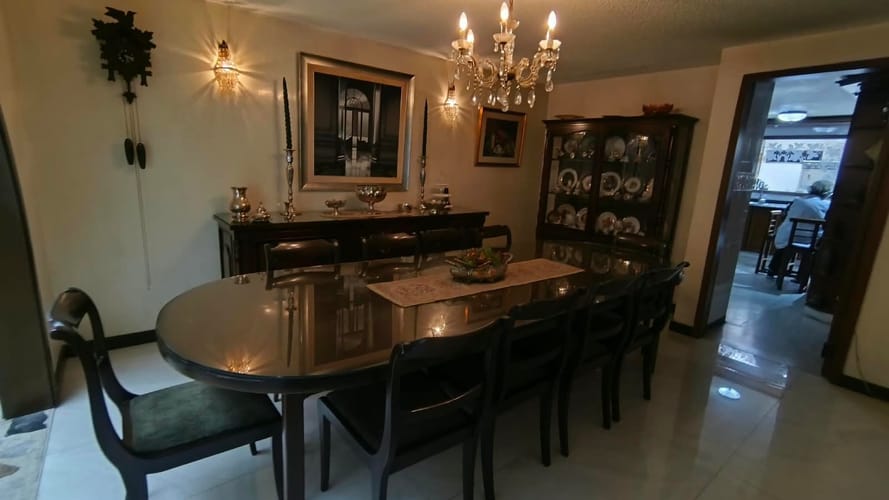 Casa de 5 alcobas en venta en Chicó Navarra, Bogotá, 546 m² · foto 5 de 24