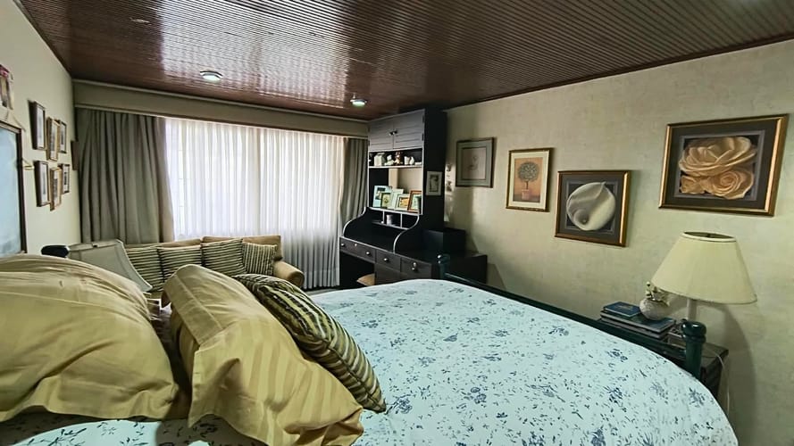 Casa de 5 alcobas en venta en Chicó Navarra, Bogotá, 546 m² · foto 12 de 24
