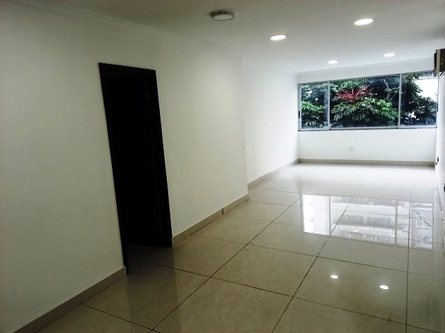 Consultorio en venta en Santa Monica, Cali, 28 m² · foto 3 de 13