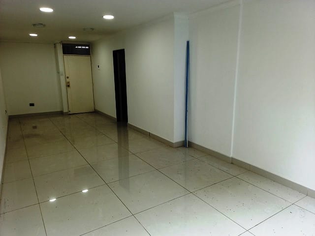 Consultorio en venta en Santa Monica, Cali, 28 m² · foto 4 de 13