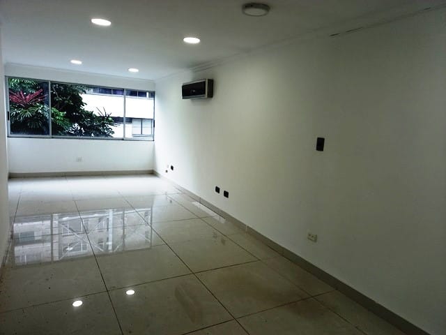 Consultorio en venta en Santa Monica, Cali, 28 m² · foto 6 de 13