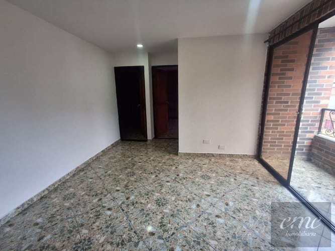 Apartamento de 2 alcobas en arriendo en San Miguel, Medellín, 58 m² · foto 3 de 11