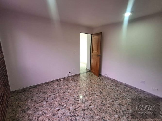 Apartamento de 2 alcobas en arriendo en San Miguel, Medellín, 58 m² · foto 5 de 11