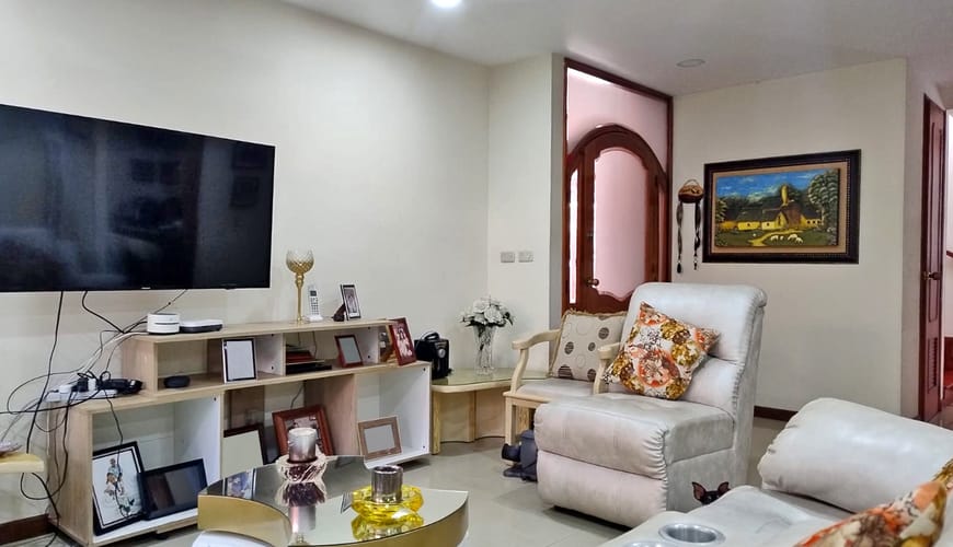 Casa de 4 alcobas en venta en El Castillo, Jamundí, 448 m² · foto 6 de 24