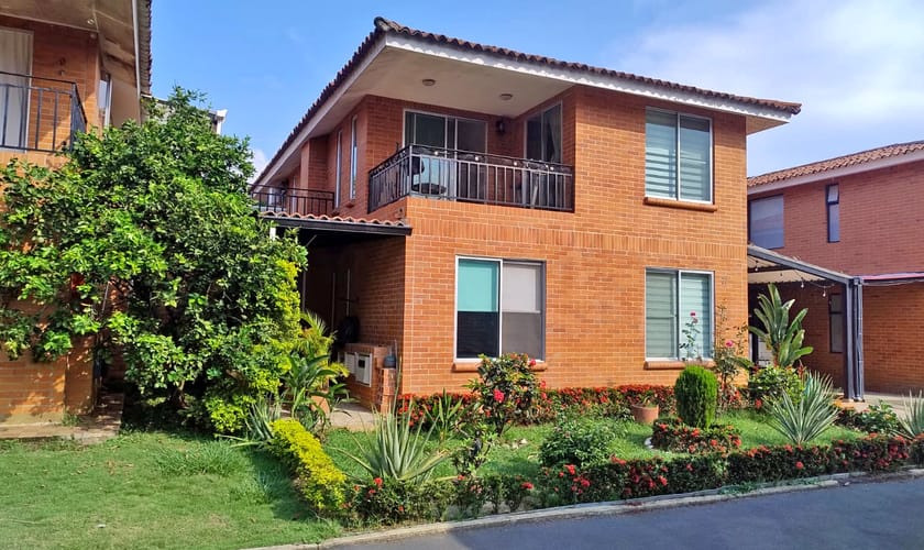 Casa de 4 alcobas en venta en El Castillo, Jamundí, 448 m² · foto 12 de 24