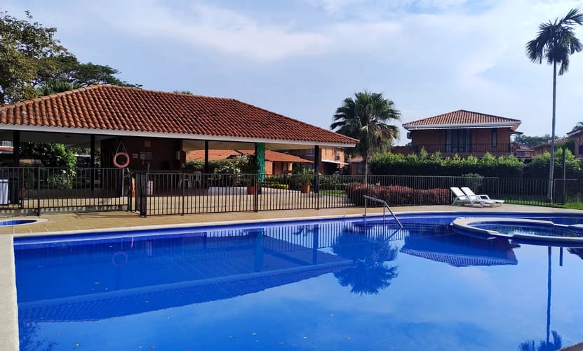 Casa de 4 alcobas en venta en El Castillo, Jamundí, 448 m² · foto 21 de 24