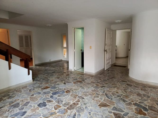 Apartamento de 5 alcobas en arriendo en Alejandría, Medellín, 220 m² · foto 7 de 24