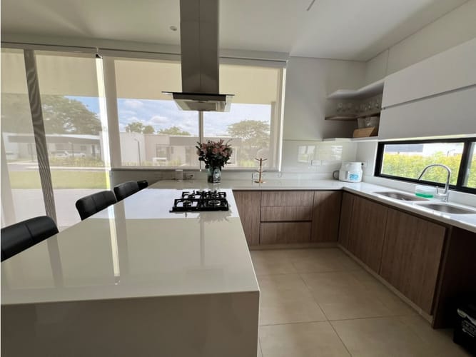 Casa de 4 alcobas en venta en Cerritos, Pereira, 217 m² · foto 4 de 9