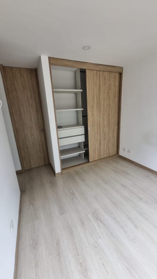 Apartamento de 2 alcobas en venta en Baja Suiza, Manizales, 42 m² · foto 4 de 9