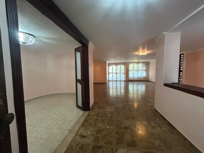 Apartamento de 3 alcobas en arriendo en Altos Del Prado, Barranquilla, 200 m² · foto 3 de 13