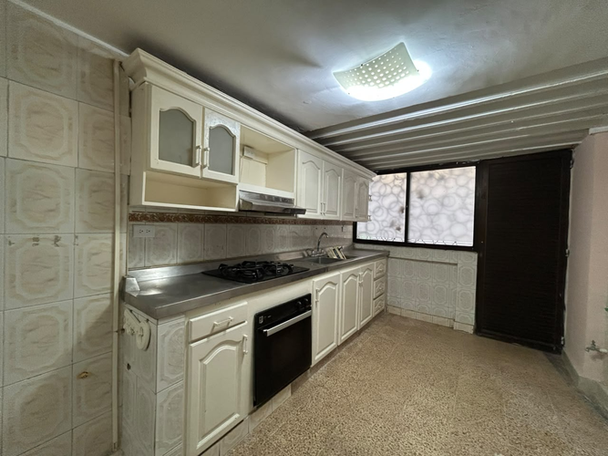 Apartamento de 3 alcobas en arriendo en Altos Del Prado, Barranquilla, 200 m² · foto 10 de 13