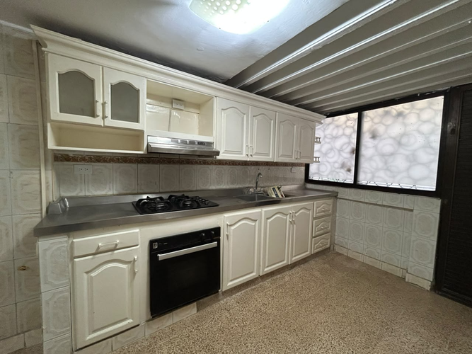 Apartamento de 3 alcobas en arriendo en Altos Del Prado, Barranquilla, 200 m² · foto 8 de 13