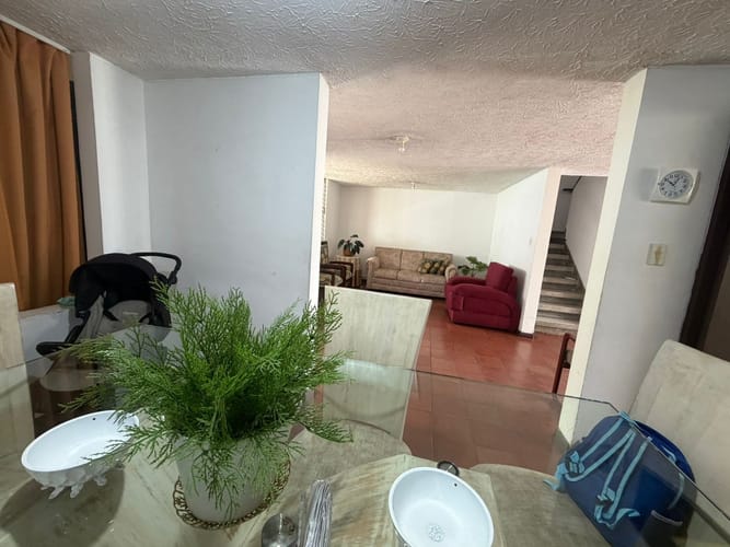 Casa de 4 alcobas en venta en Pampa Linda, Cali, 350 m² · foto 3 de 18